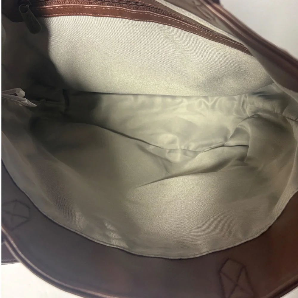 Thirty-One Around Town Tote & Tapered Pouch Set Cappuccino Smooth Pebble Vegan